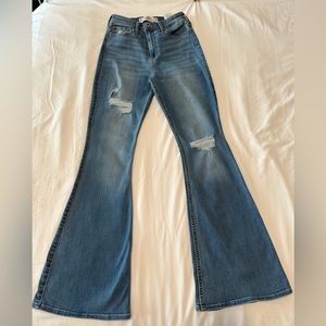 Hollister Curvy High-Rise Vintage Flare Jean
